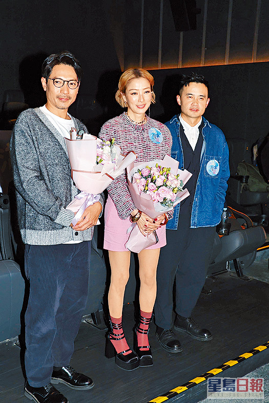 Sammi和嗱喳跟導演賈勝楓，出席《流水落花》謝票活動。