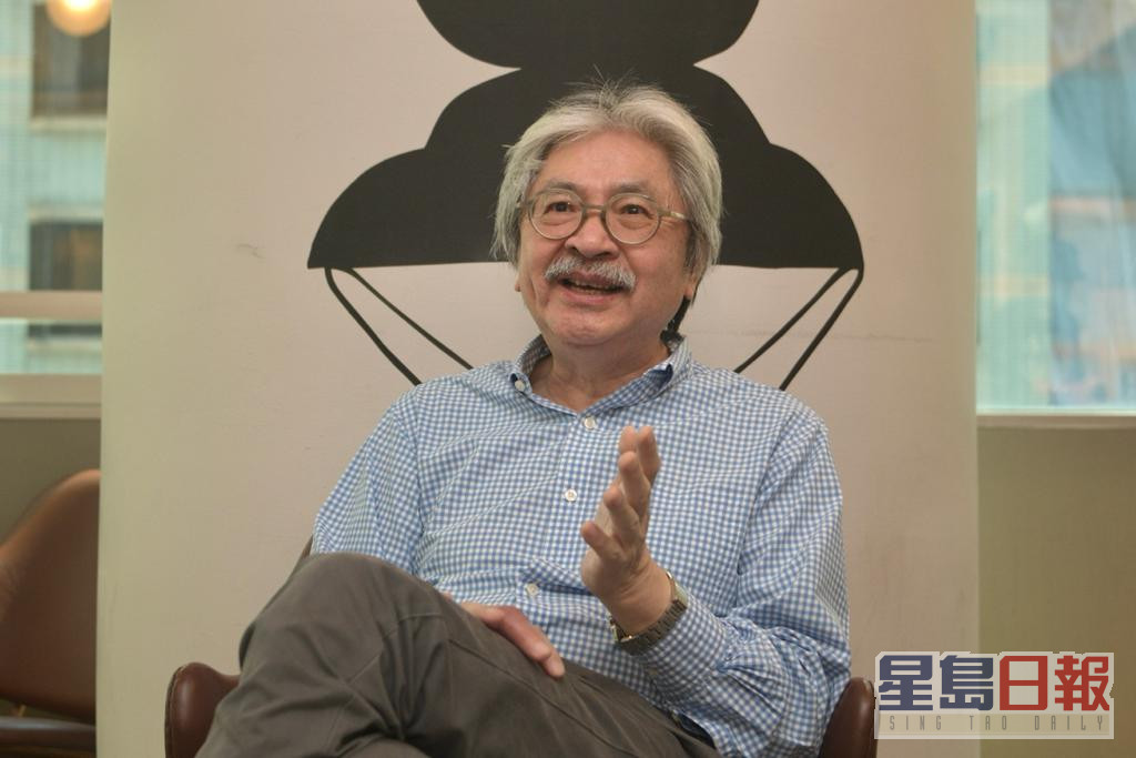 曾俊華解釋，送出「NFT」是其中一個令香港人開心的方式。