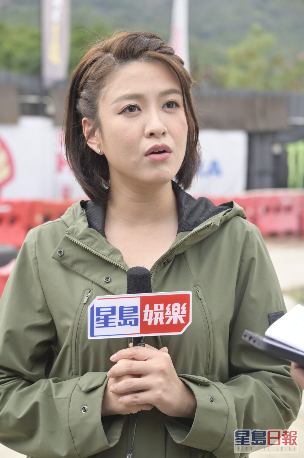 TVB台慶節目完結後，傳出多位藝人確診新冠肺炎，但江嘉敏表示全不知情。