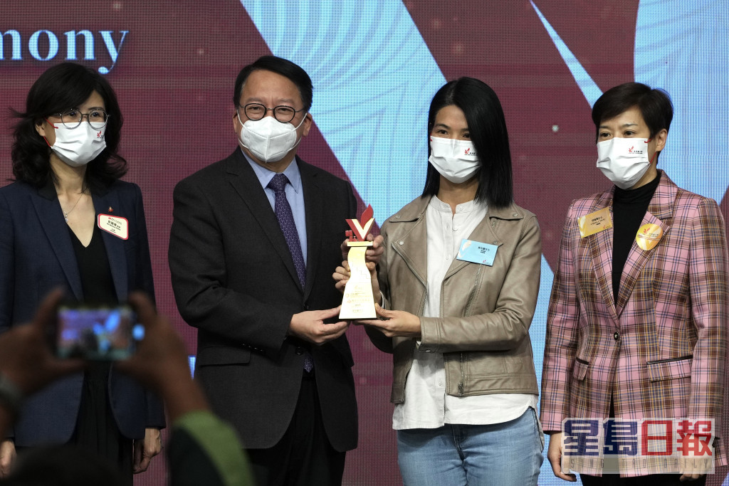 「香港义工奖2022」共颁发逾8,000个奖项。苏正谦摄