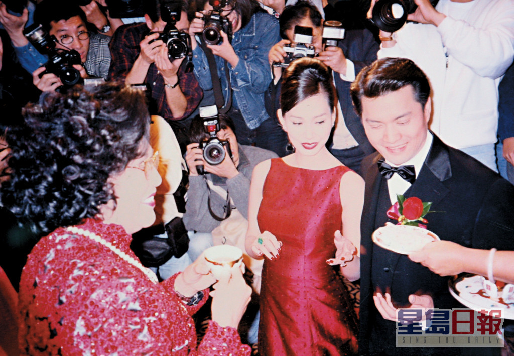 吕良伟1996年与邝美云结婚，当时大排筳席，成为全港大事，不过原来两人一样冇注册，原因是吕良伟觉得自己仍未准备好迎接婚姻。