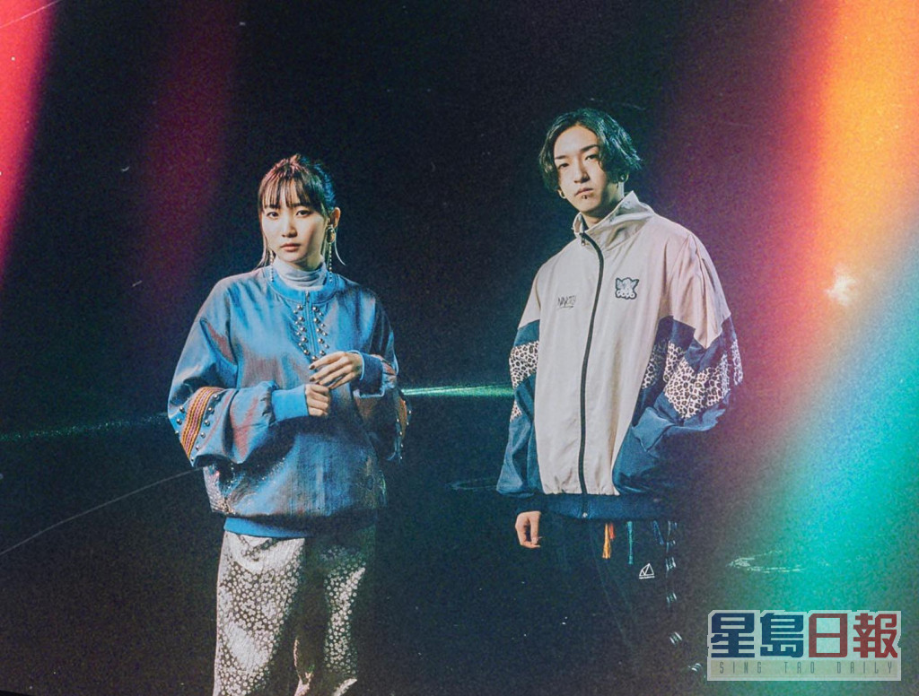 COLLAR新歌被質疑抄襲日本二人組合YOASOBI的成名作《向夜晚奔去》。