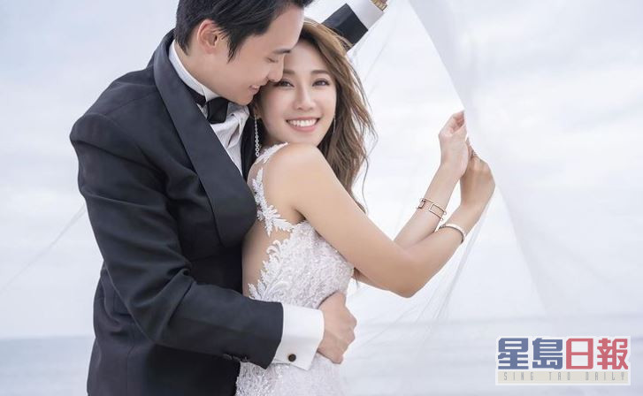 前年Jessica和台湾老公结婚。