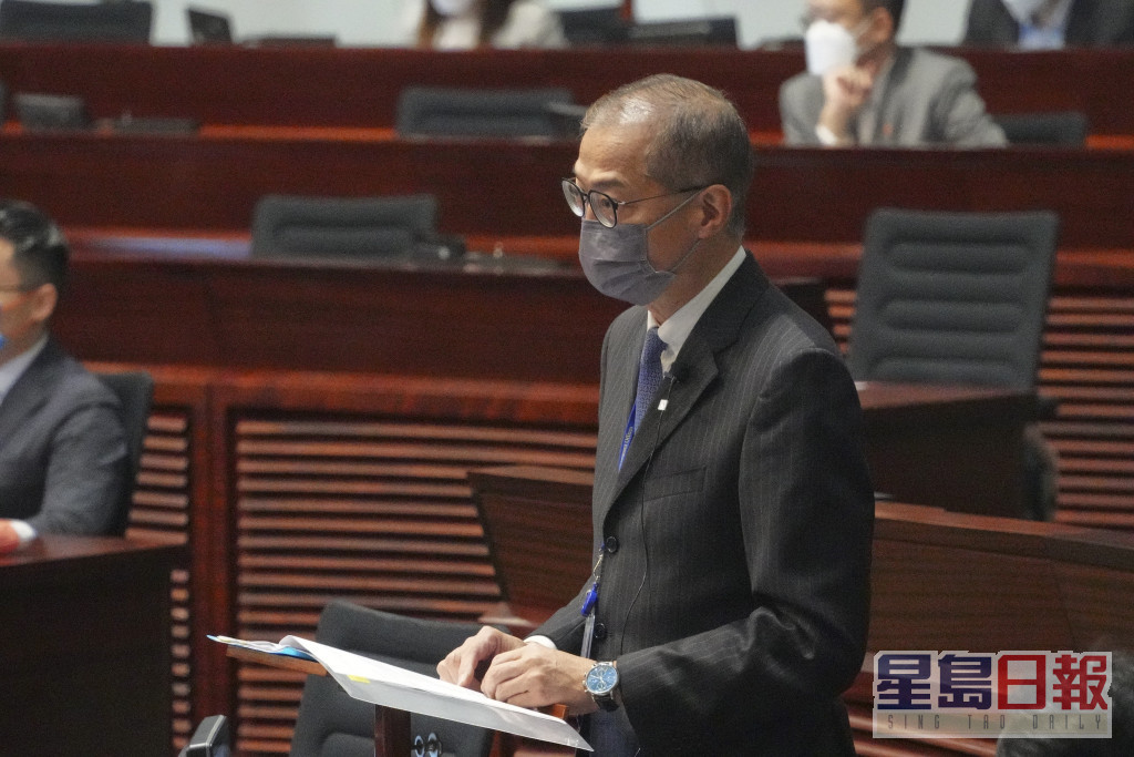 卢宠茂回覆立法会议员陈凯欣所提出的书面质询。资料图片