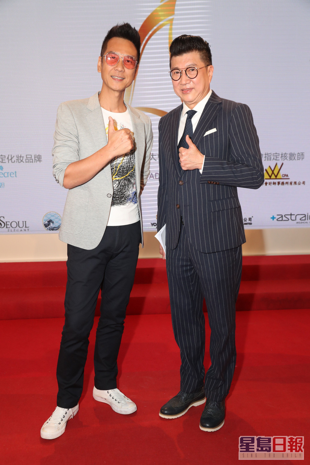 李道洪（右）曾为2019亚洲小姐竞选香港区决赛担任主持。