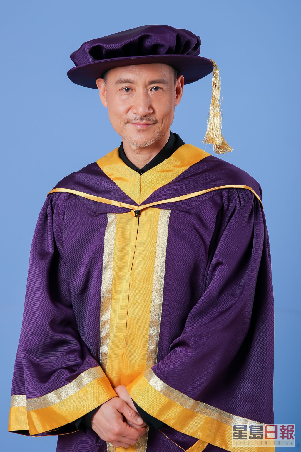 学友成就不止唱歌，香港演艺学院曾颁授荣誉博士暨荣誉院士给他。