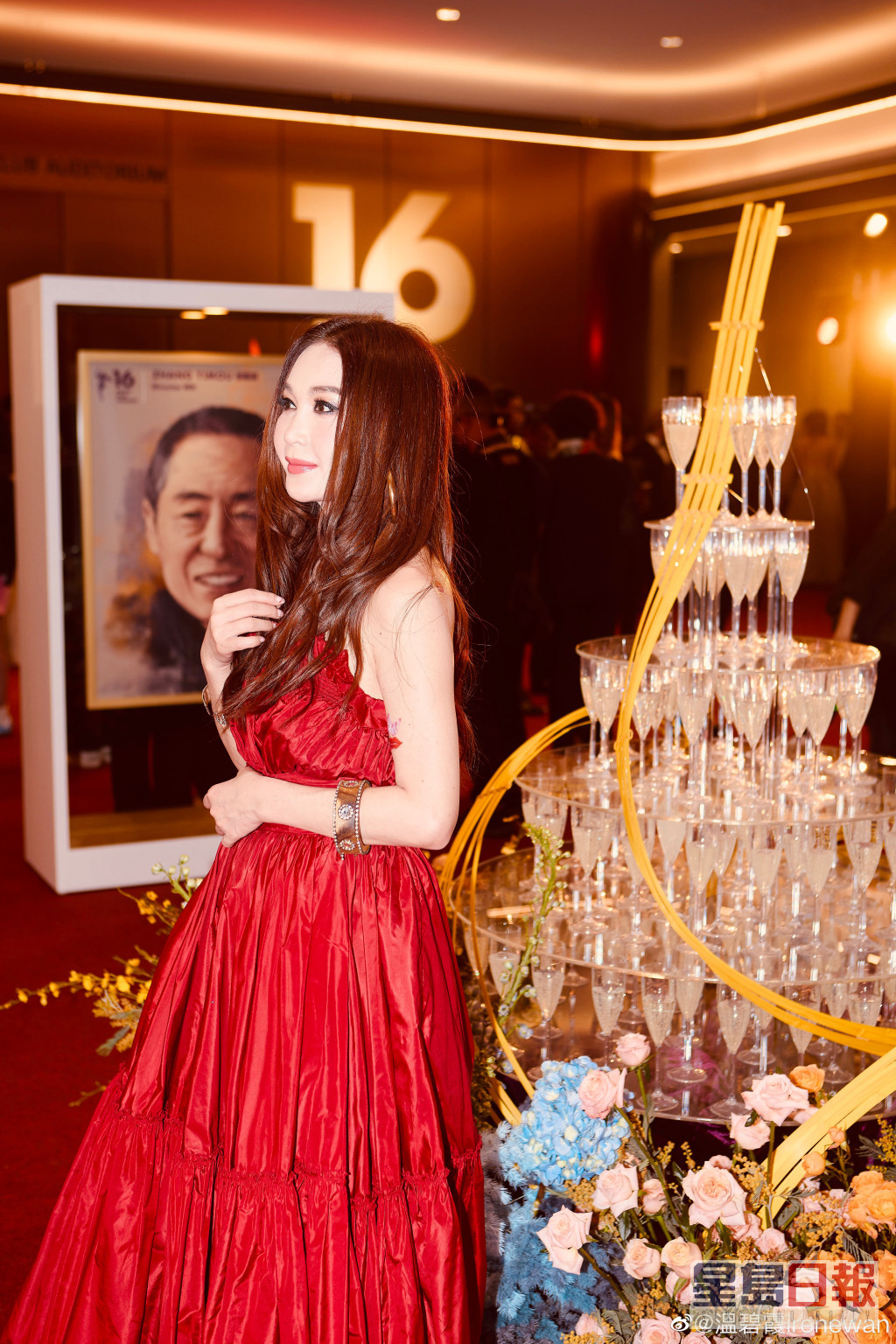 温碧霞日前出席亚洲电影大奖。