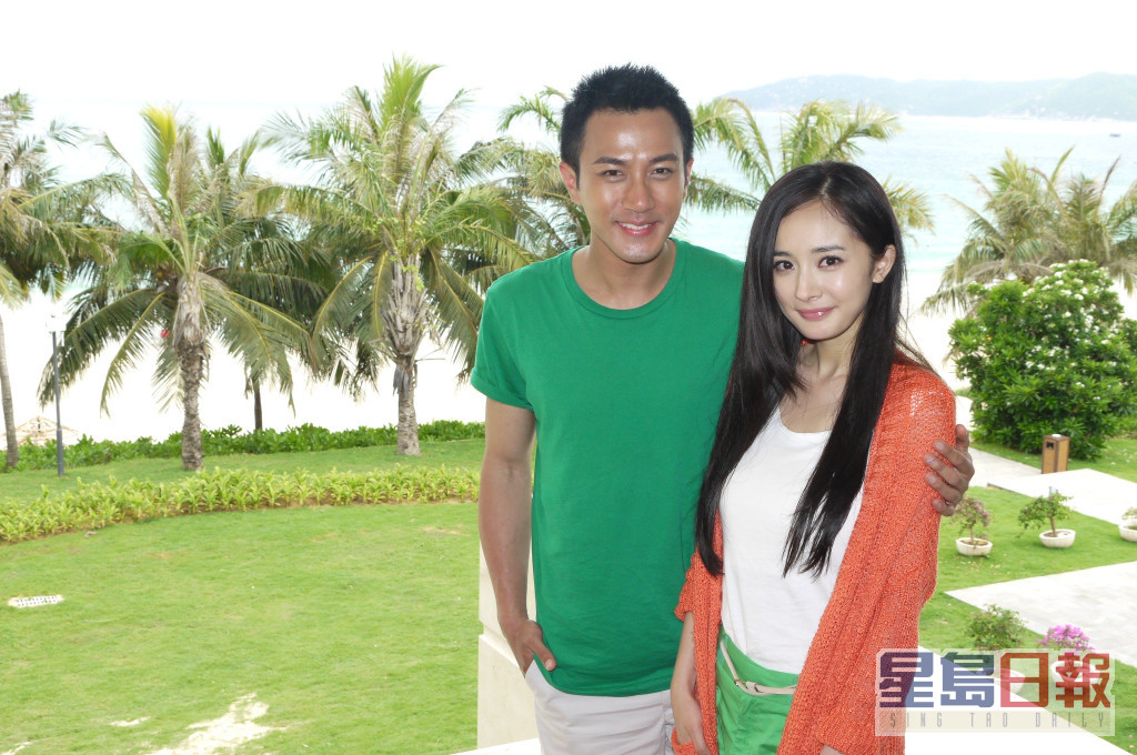 刘恺威与杨幂认爱后，2012年拍过《盛夏晚晴天》。