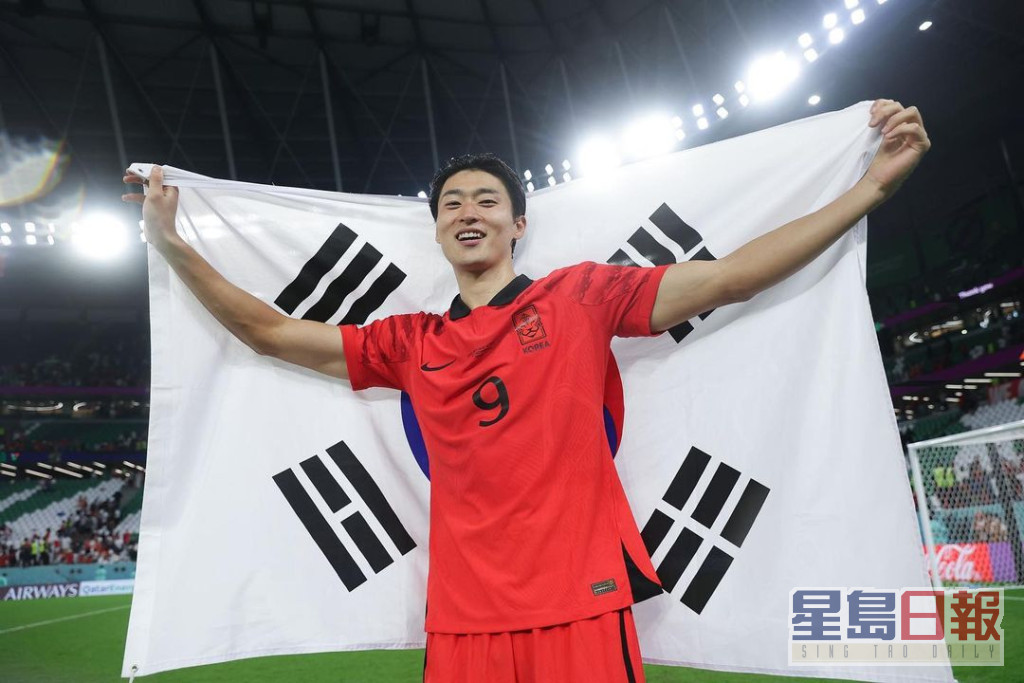 韩国24岁国脚曹圭成最近成为人气王。