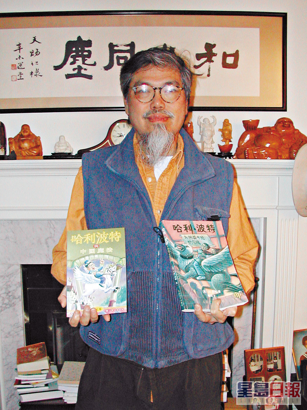 劉天賜曾出任報社執行董事及專欄作家，過去亦推出不少書籍。