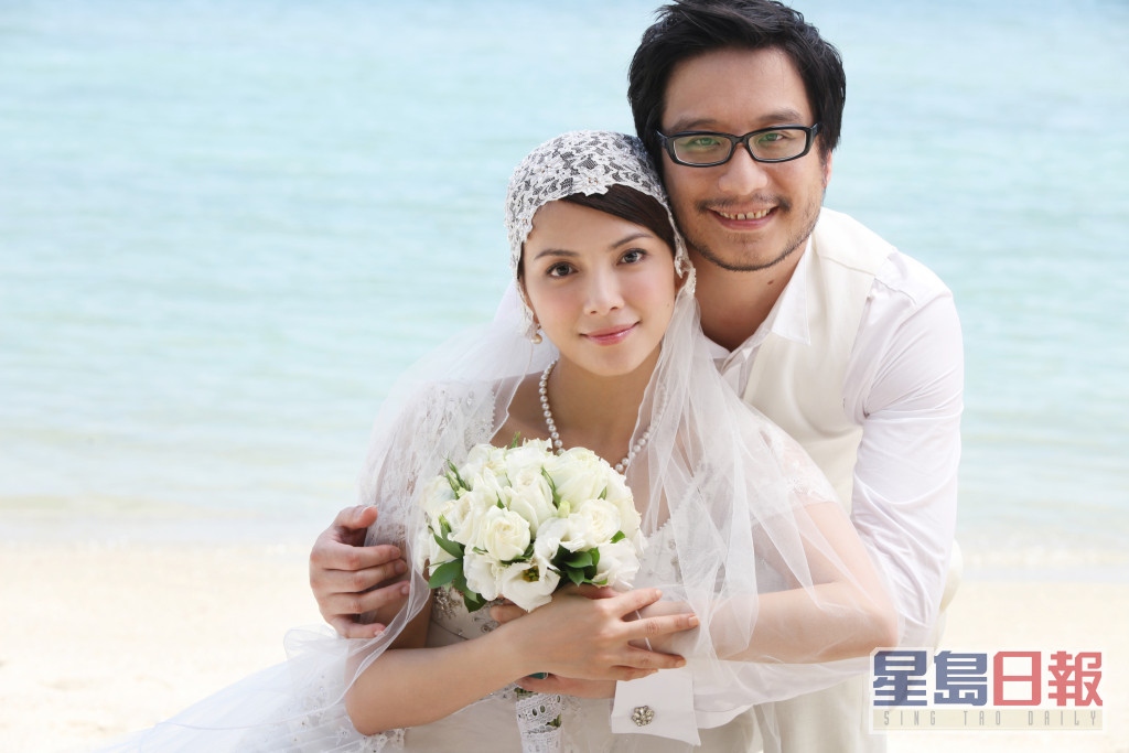 2010年2月6日，李心潔與導演彭順結婚。