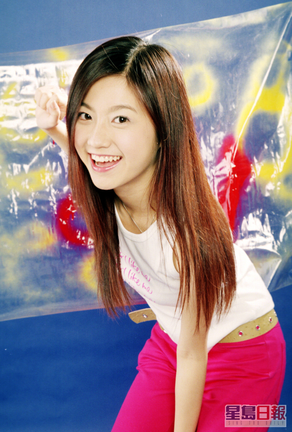 陳自瑤早在2000年19歲就出道做模特兒，當年的陳自瑤青春逼人。