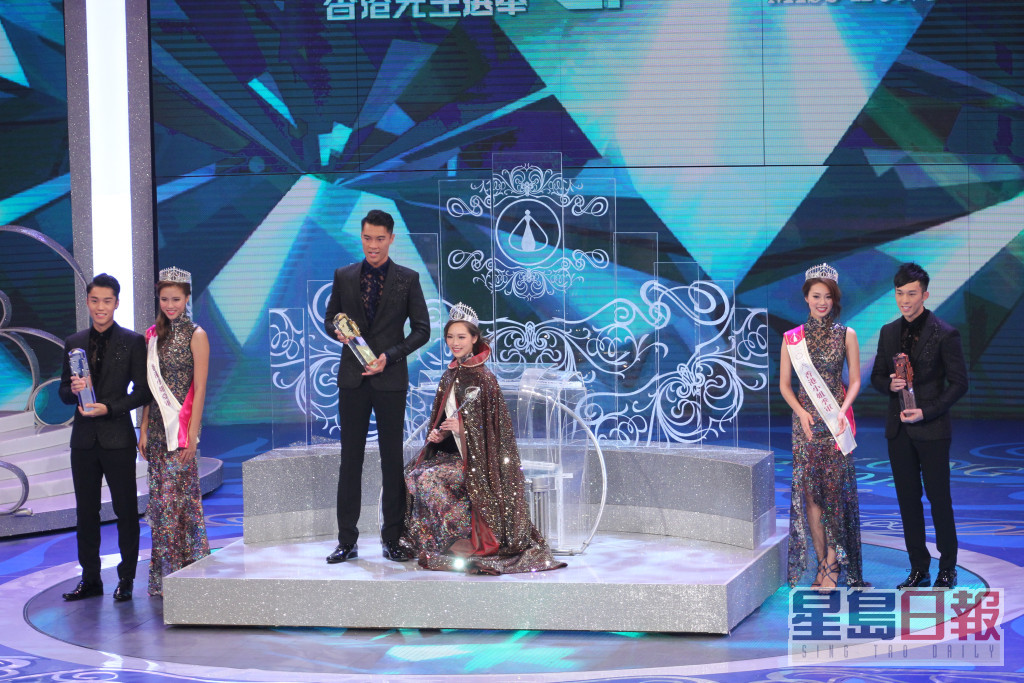 2016年参选香港小姐竞选得亚军暨「最上镜小姐」。