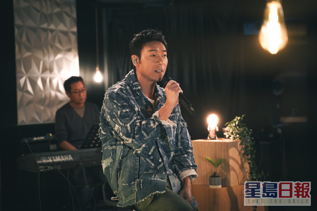 许志安去年签约环球唱片推出新歌，正式复出歌坛，开直播演唱会时更状态大勇，获得不少乐迷支持。