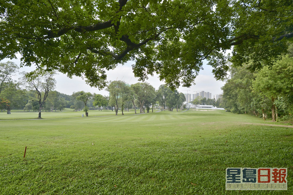 湯家驊指，本港的高爾夫球等設施落後於其他世界級城市。資料圖片