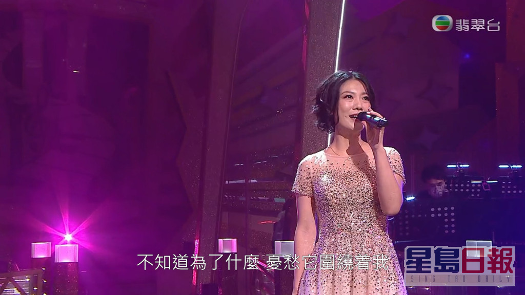 2021年，龍婷登上TVB音樂節目《流行經典50年》獻唱鄧麗君歌曲《千言萬語》。