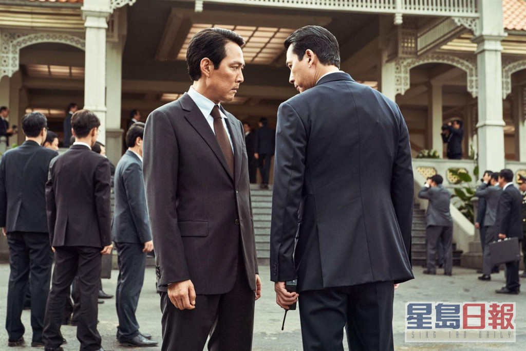 李政宰及郑雨盛近日为电影《HUNT》宣传。