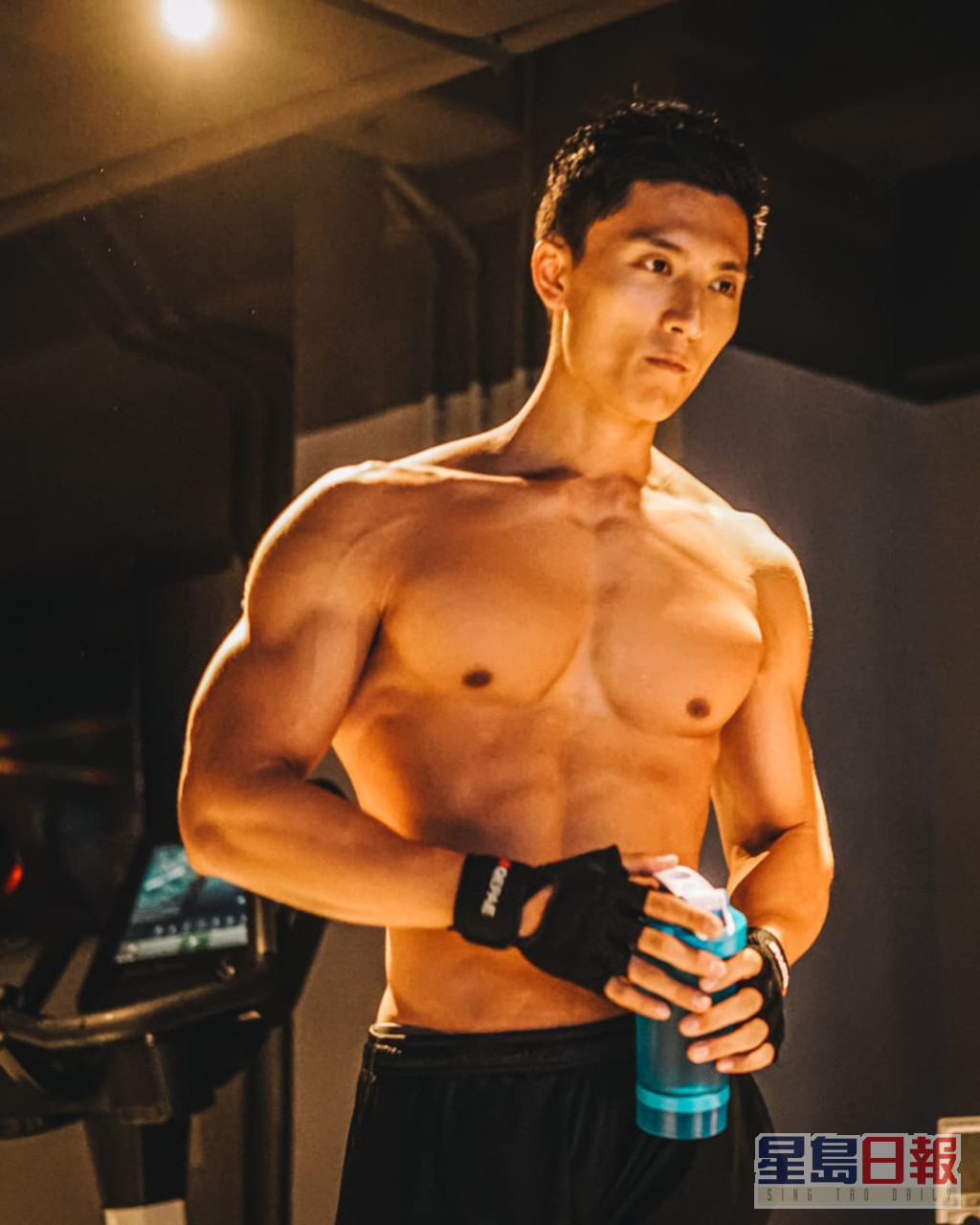 陈伟洪是肌肉型男，经常于IG晒肌。