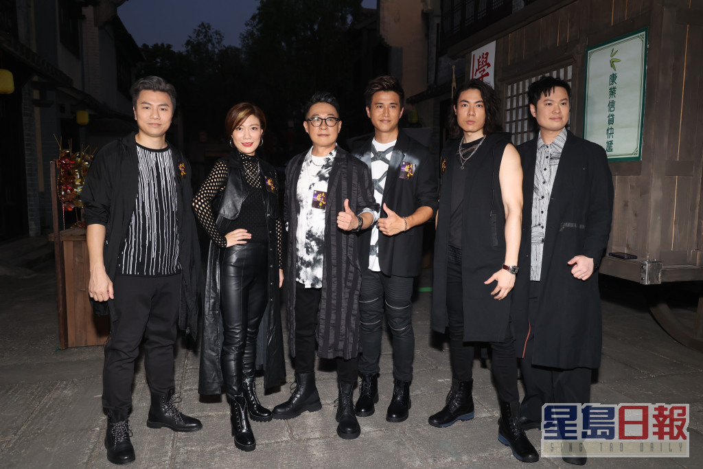 《中年好声音》的战友梁荣智、梁浩铨、刘智卫及何博文也参与演出。
