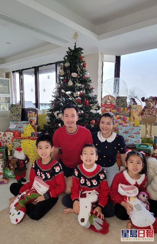 陈豪与陈茵媺一家五口是圈中的模范家庭。