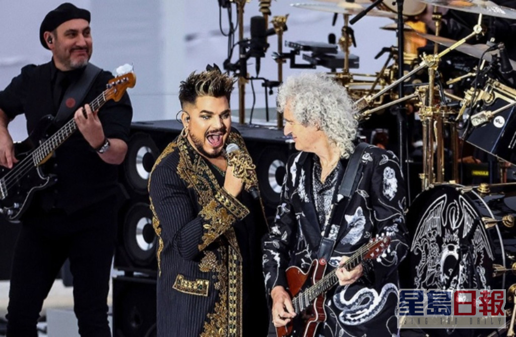 英国摇滚乐队Queen与Adam Lambert为女皇登基白金禧演唱会掀起序幕。