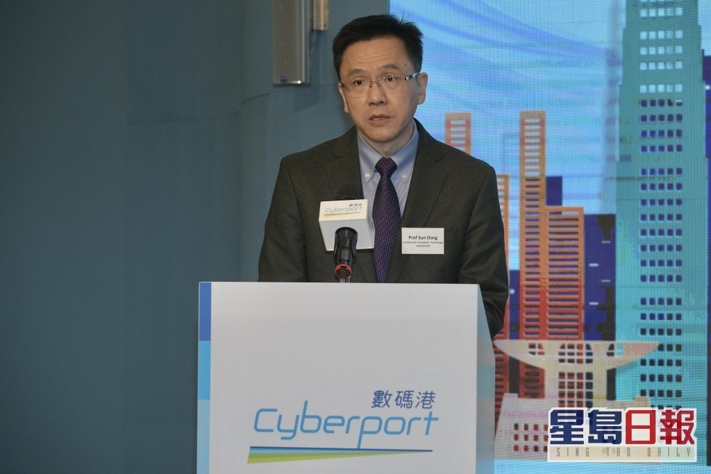 孙东表示未来5年间吸引有100家具有潜力和代表性的海内外企业来港。