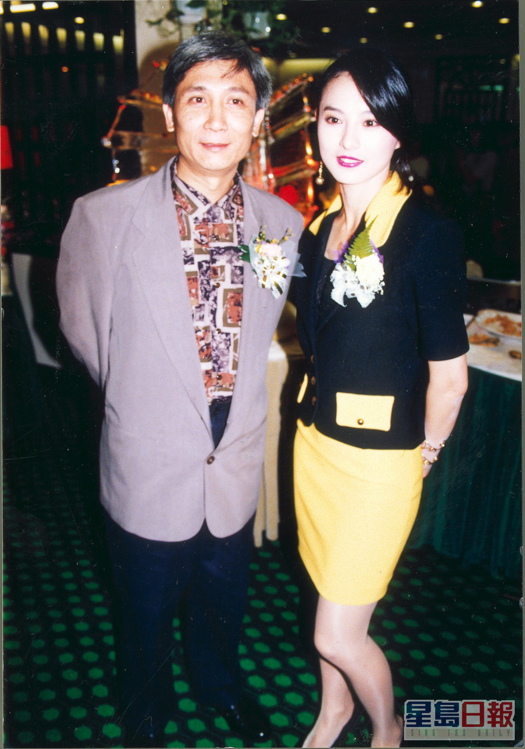 前武打女星李赛凤曾和年长20多岁的导演刘观伟拍拖。