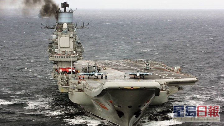 庫茲涅佐夫號曾因行駛是噴出大量黑煙而遭受批評。俄羅斯海軍圖片