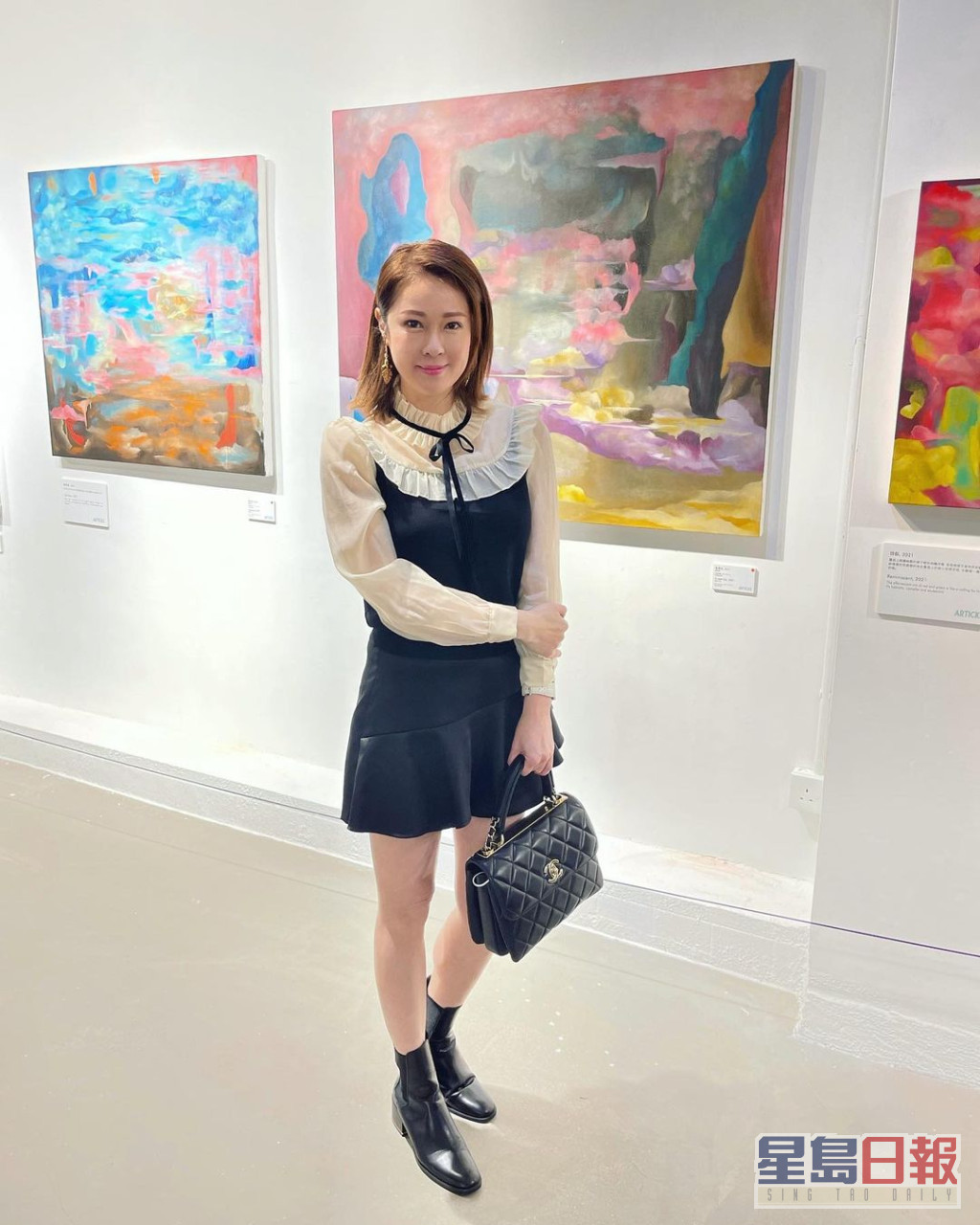 陈颖妍闲时仲会去画展。