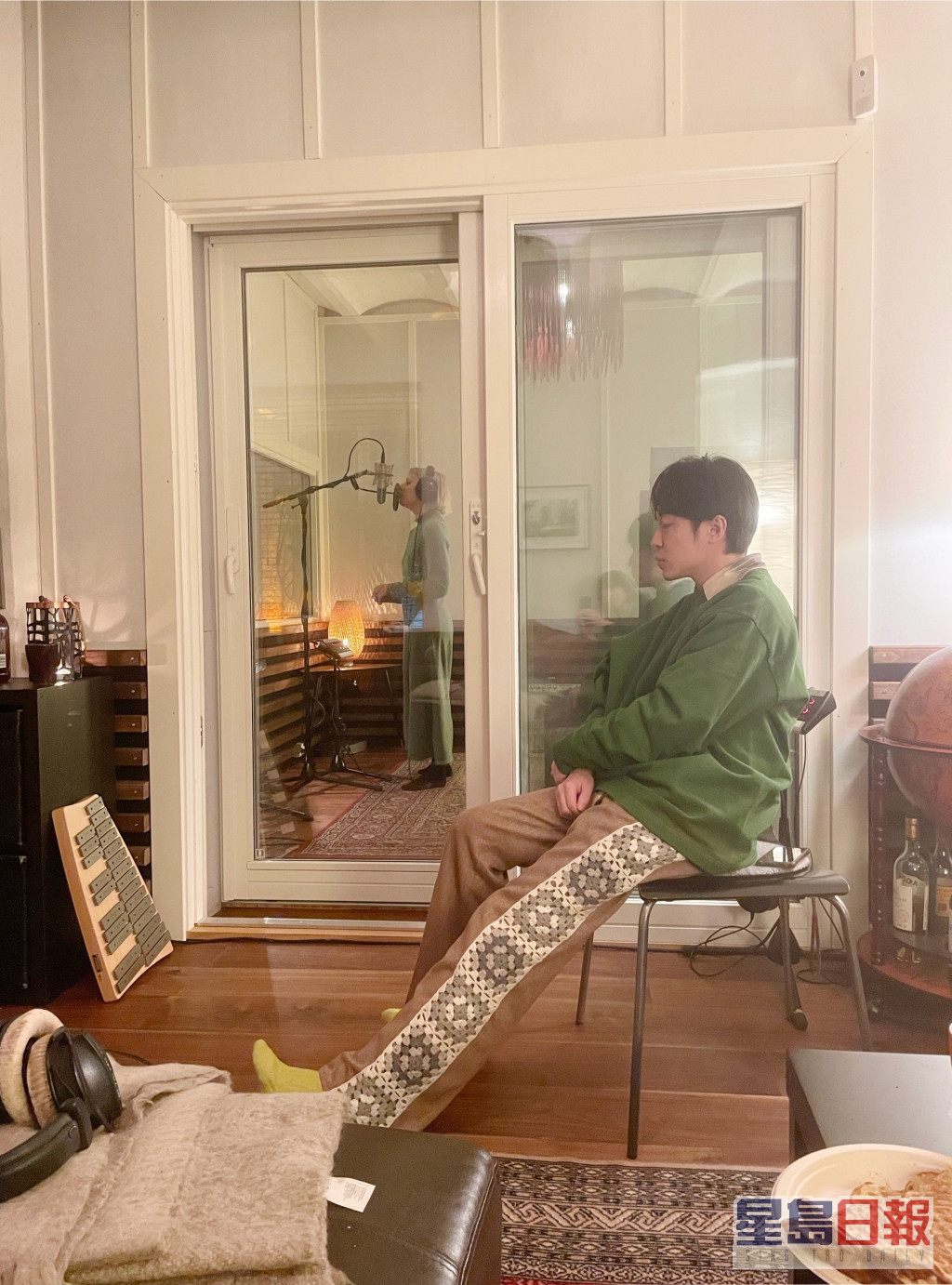 吴青峰于奥斯陆录音室，与AURORA完成新歌制作。