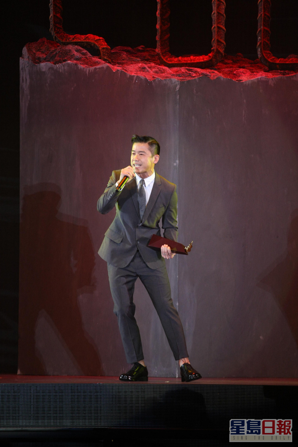 林海峰在「叱咤乐坛流行榜颁奖典礼」上多度夺奖。