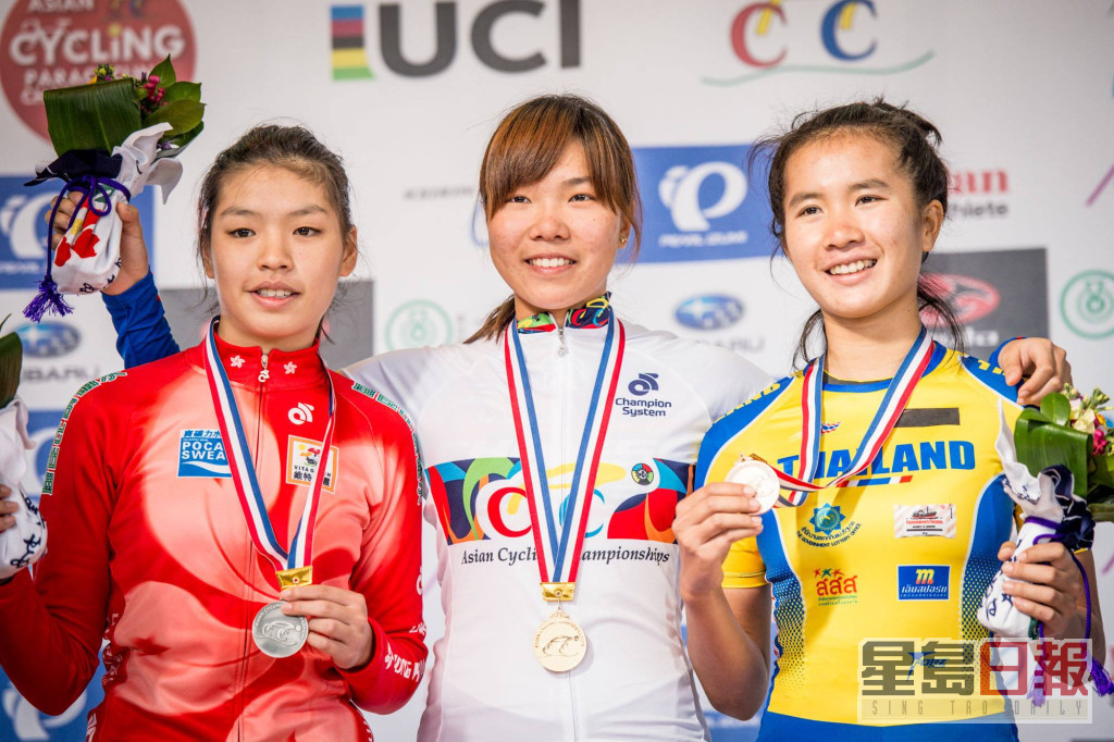 马燕茹（左）曾在亚洲单车赛勇夺女子青年公路计时赛银牌。