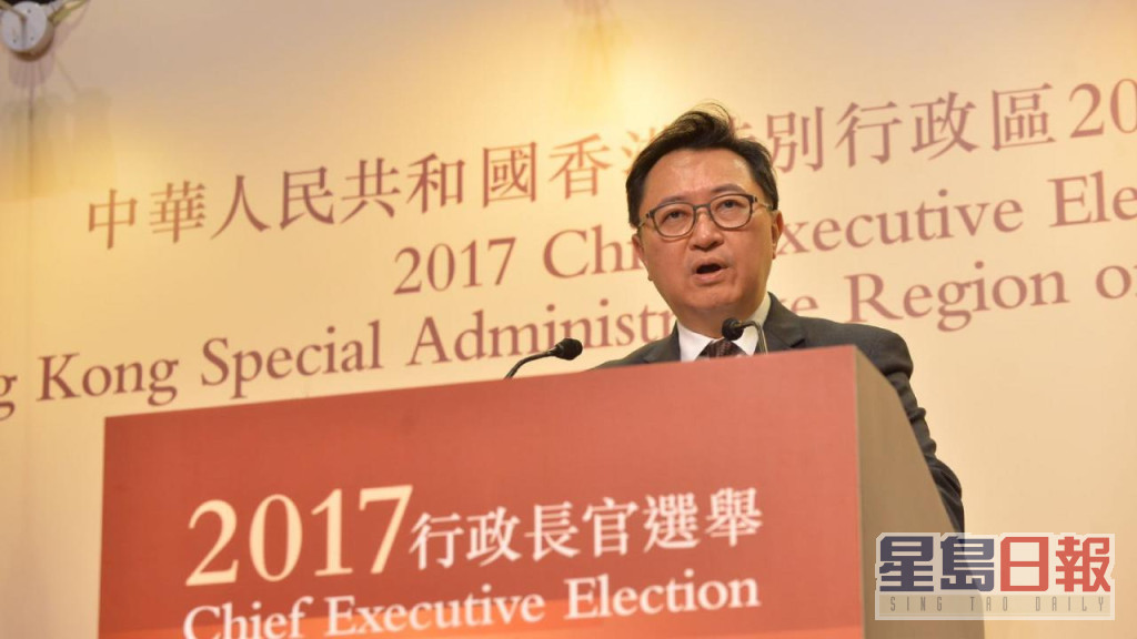 馮驊於2009年起獲任選管會主席，其後兩度連任。資料圖片