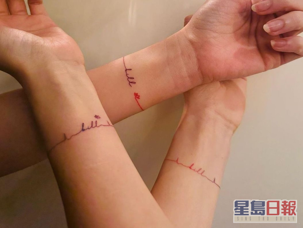 庄家3姐妹手上心电图纹身，是用来纪念已故爸爸的。