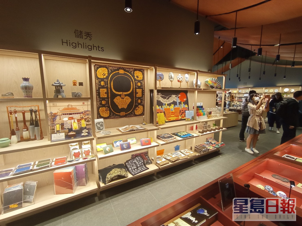 香港故宮文化博物館新紀念品店。馮健文攝