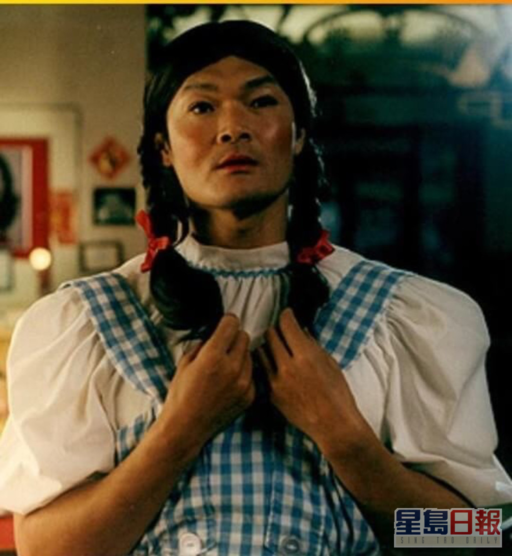 998年周文健毅然離開香港娛圈，闖荷李活拍咗戲幾年，2006年拍攝《馬可．波羅 》後絕跡幕前。