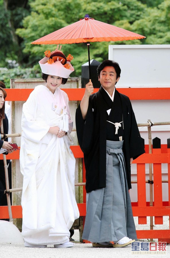 2016年她與歌舞伎演員片岡愛之助再婚。