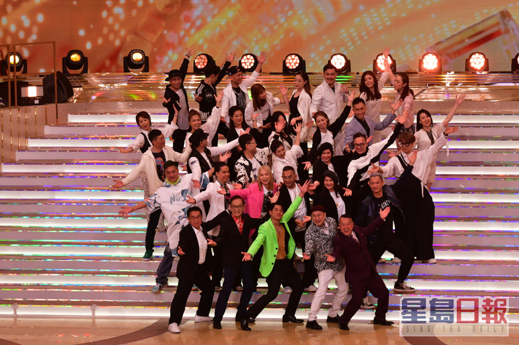 以舞蹈组成员身份出席台庆。