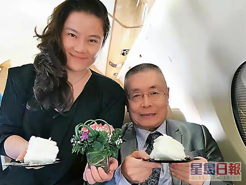 83歲的國寶級鋼琴家劉詩昆，2017年與比他小37歲的孫穎結婚。