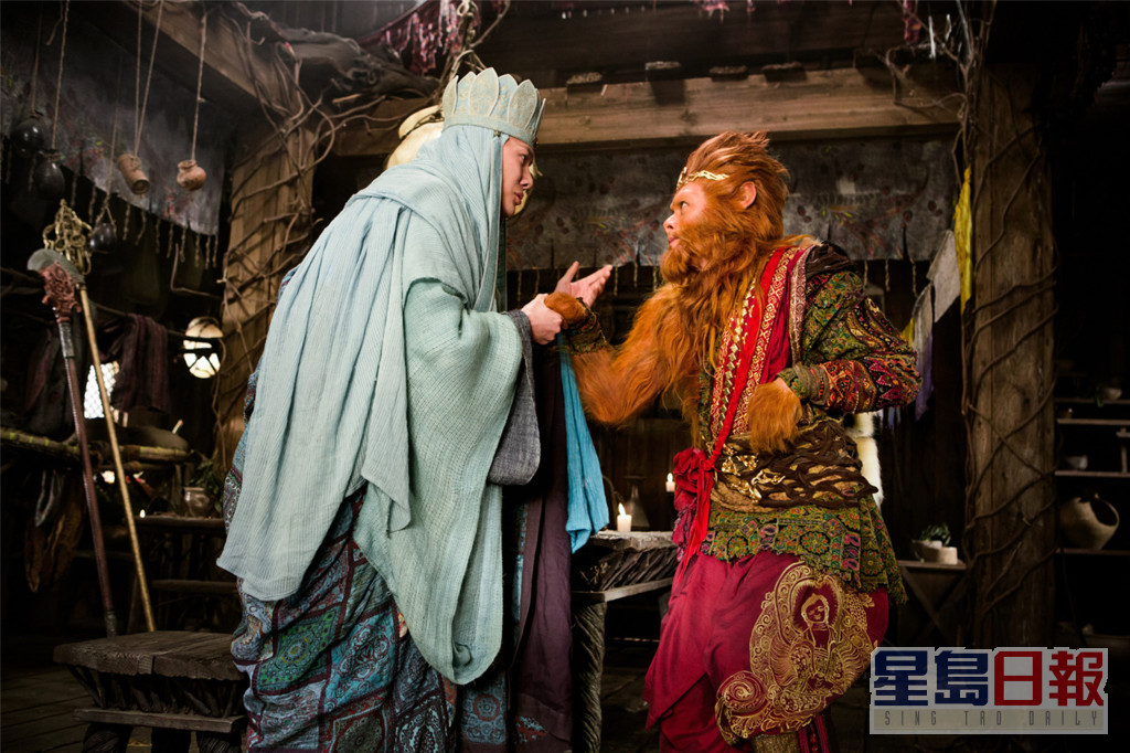 內地44歲男星馮紹峰於2014年12月在無錫拍攝電影《西遊記之孫悟空三打白骨精》期間受傷。