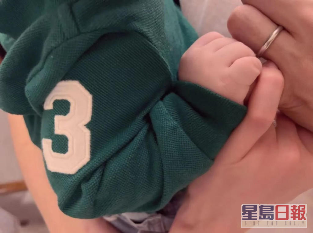 林志玲与AKIRA的儿子已经1岁。