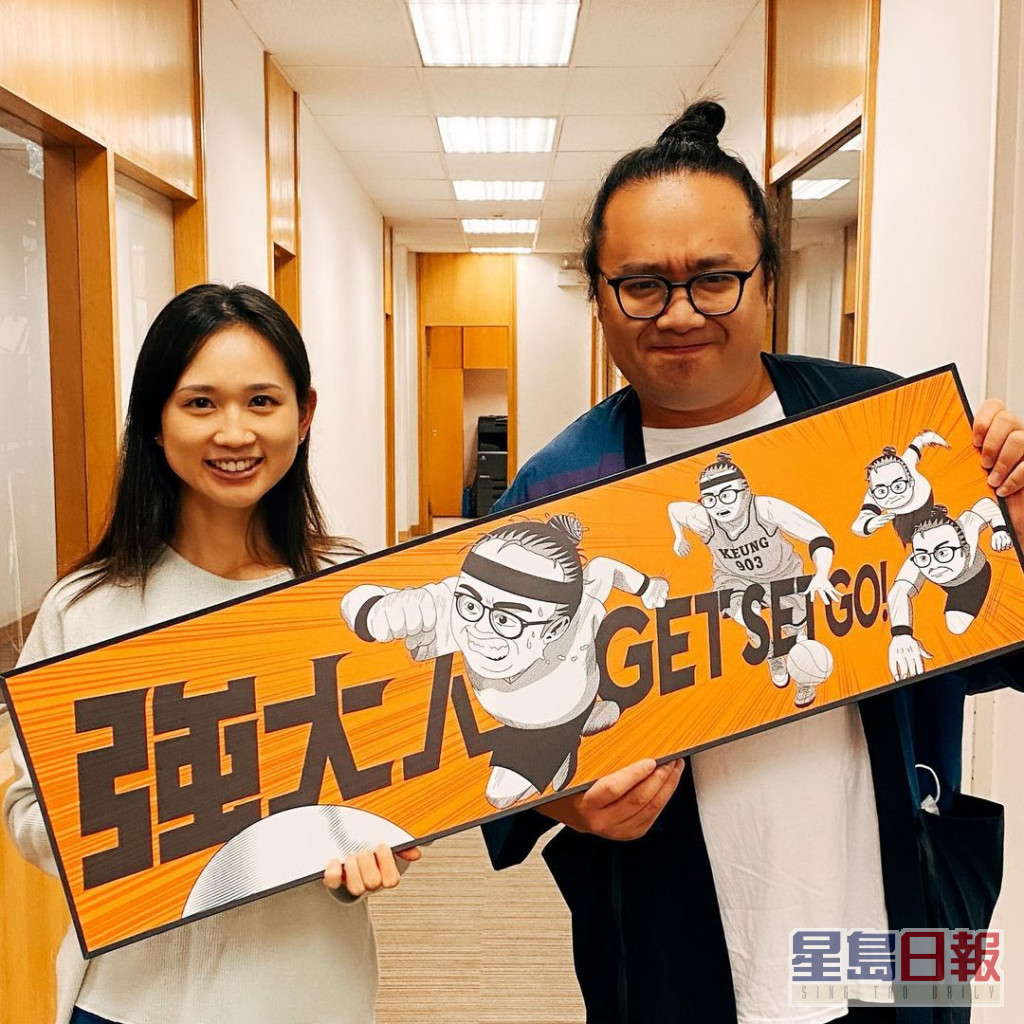 阿强在《强大人Get Set Go!》，访问不少香港运动员。