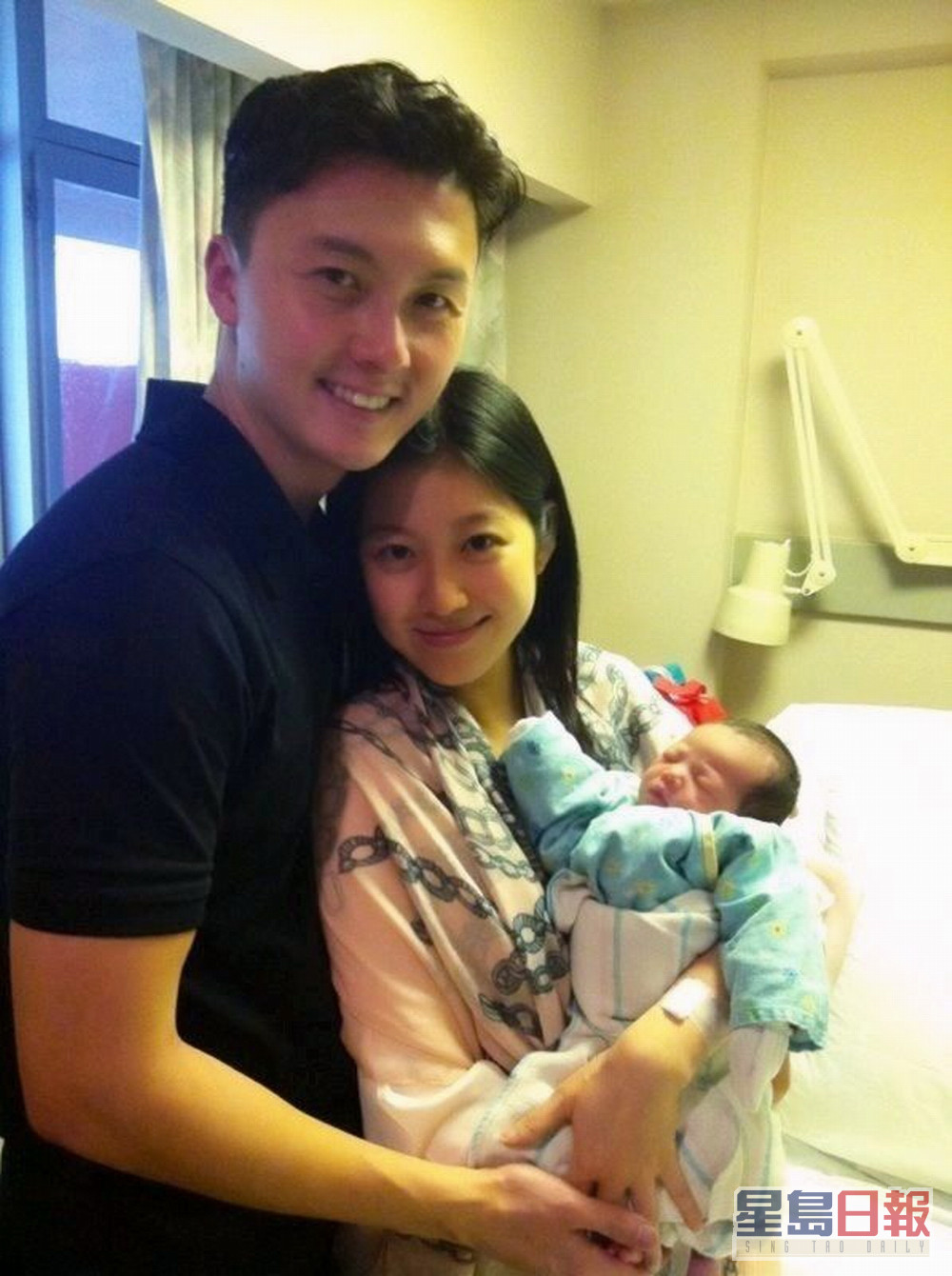 王浩信与陈自瑶2012年诞下女儿王靖乔。