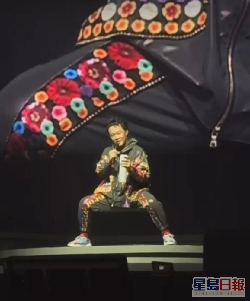陈奕迅无惧当年台湾「爆蛋」意外，喺舞台上仍紥紥跳。