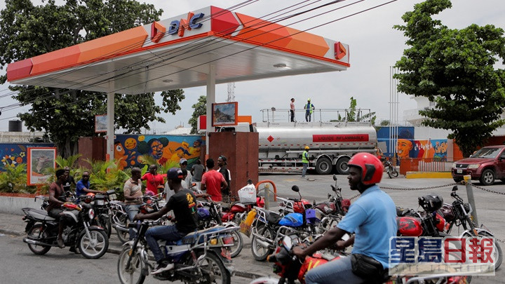 海地7月份通脹率接近三成，燃料等民生物資也告短缺。AP圖片