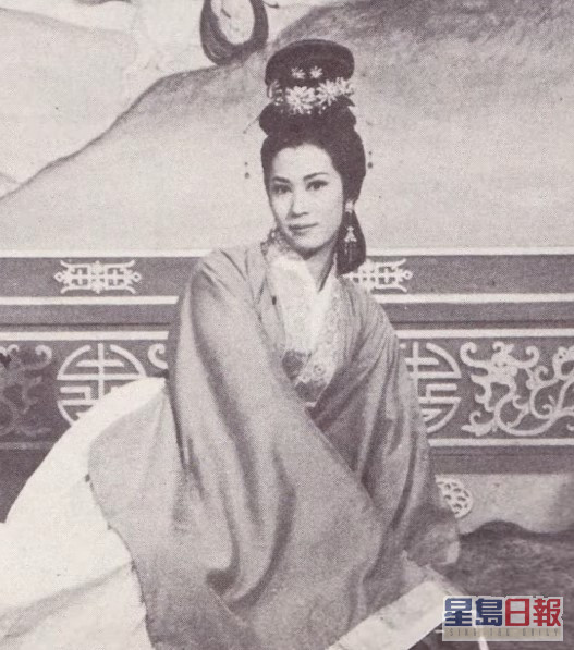 1965年，白茵曾演出电影《西施》。