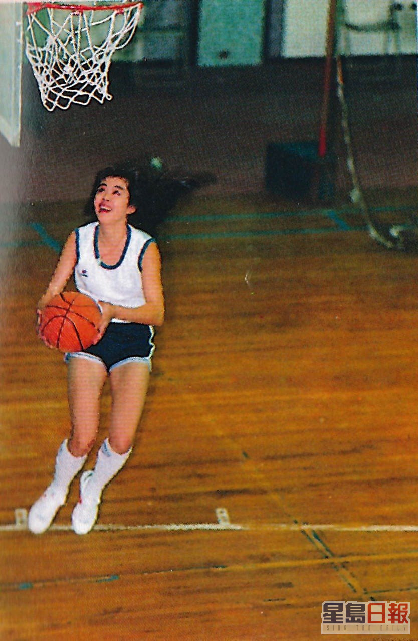 王祖賢亦曾加入過籃球隊，而球技亦相當驚人。
