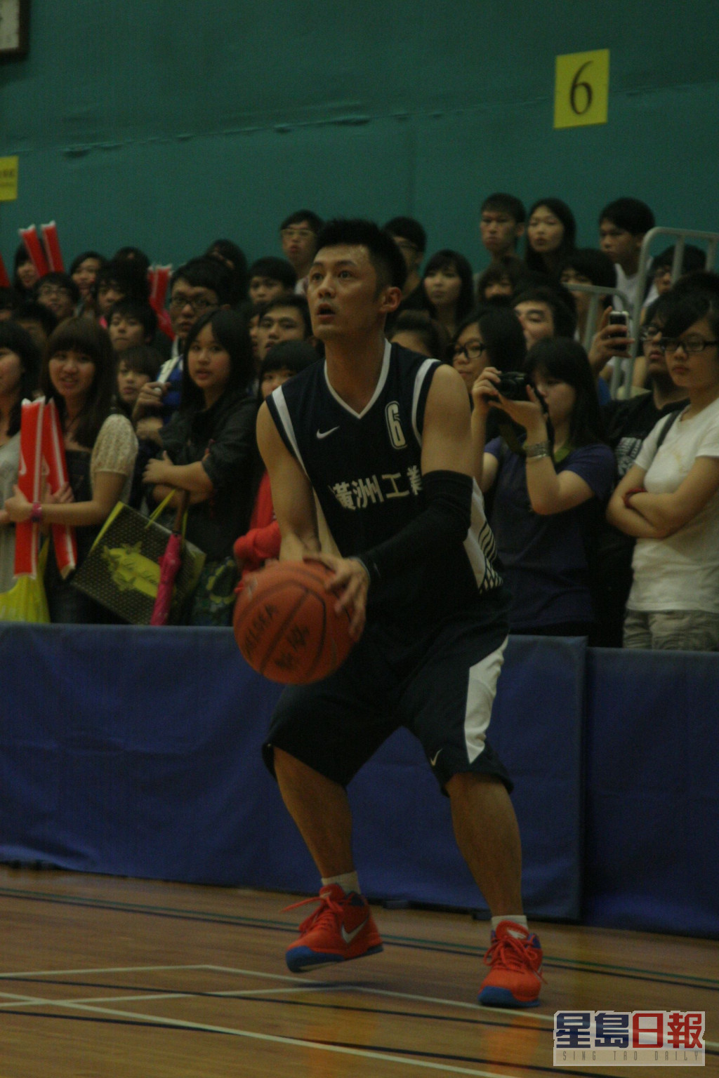 球技在香港藝人中絕對不俗。