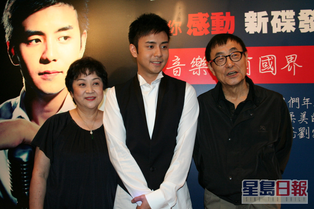 甄珍与刘家昌多年前为圆儿子追逐的演艺梦，多次全家出动。