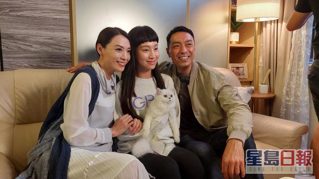 演Gigi父母的姜皓文和陳煒，對她照顧有加。